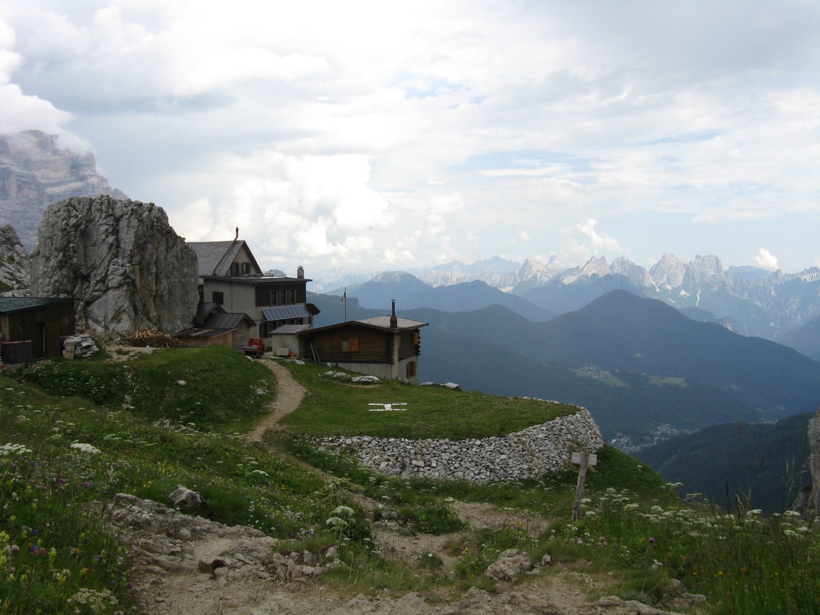 Rifugi e Bivacchi d''Italia.......